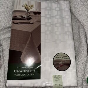 Bardwil Linens Chandler Spill‎ Proof Microfiber Tablecloth 60x84 Oval White